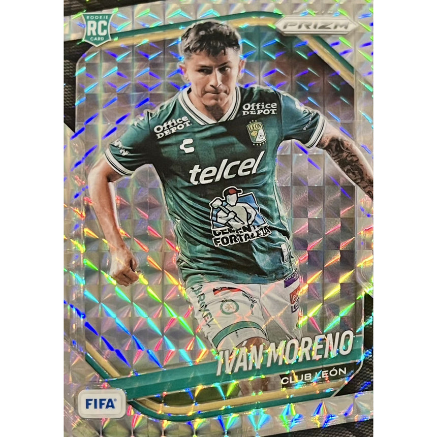 2025-26-panini-prizm-fifa-soccer-silver-mosaic-prizm-ivan-moreno-club-leon-front