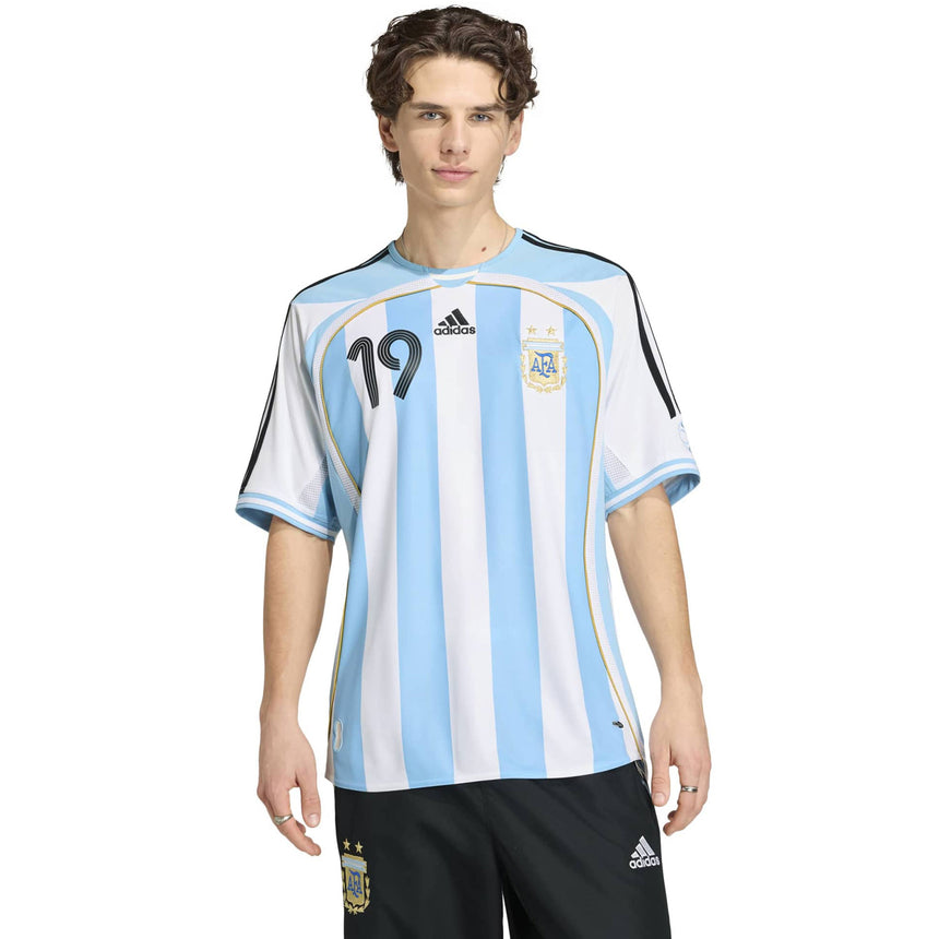 adidas Argentina Men's Home Stadium 2006 Jersey w/ Messi #19 Model