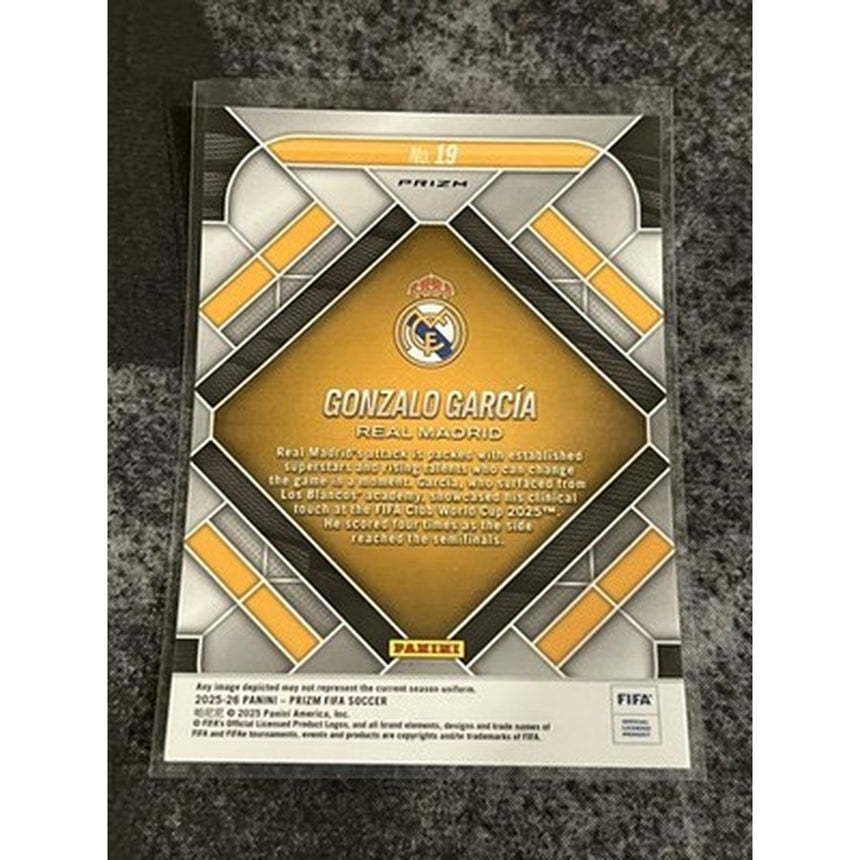 2025-26 Panini Prizm FIFA Gonzalo García EMERGENT Silver Mosaic Prizm Real Madrid