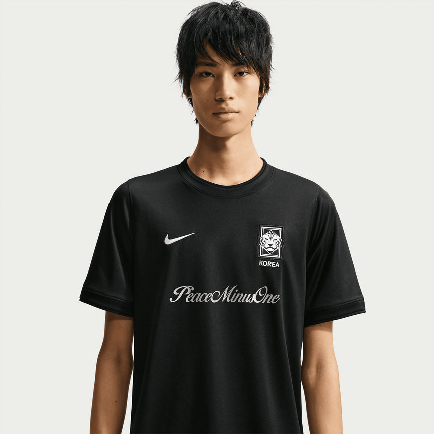 Nike Korea X PEACEMINUSONE Men's Academy Pro Top Black Model
