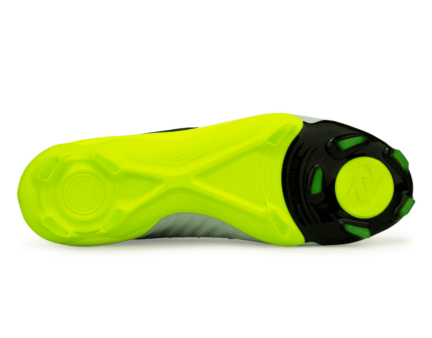 Nike Men's Phantom Luna II Pro FG Silver/Black/Volt Sole