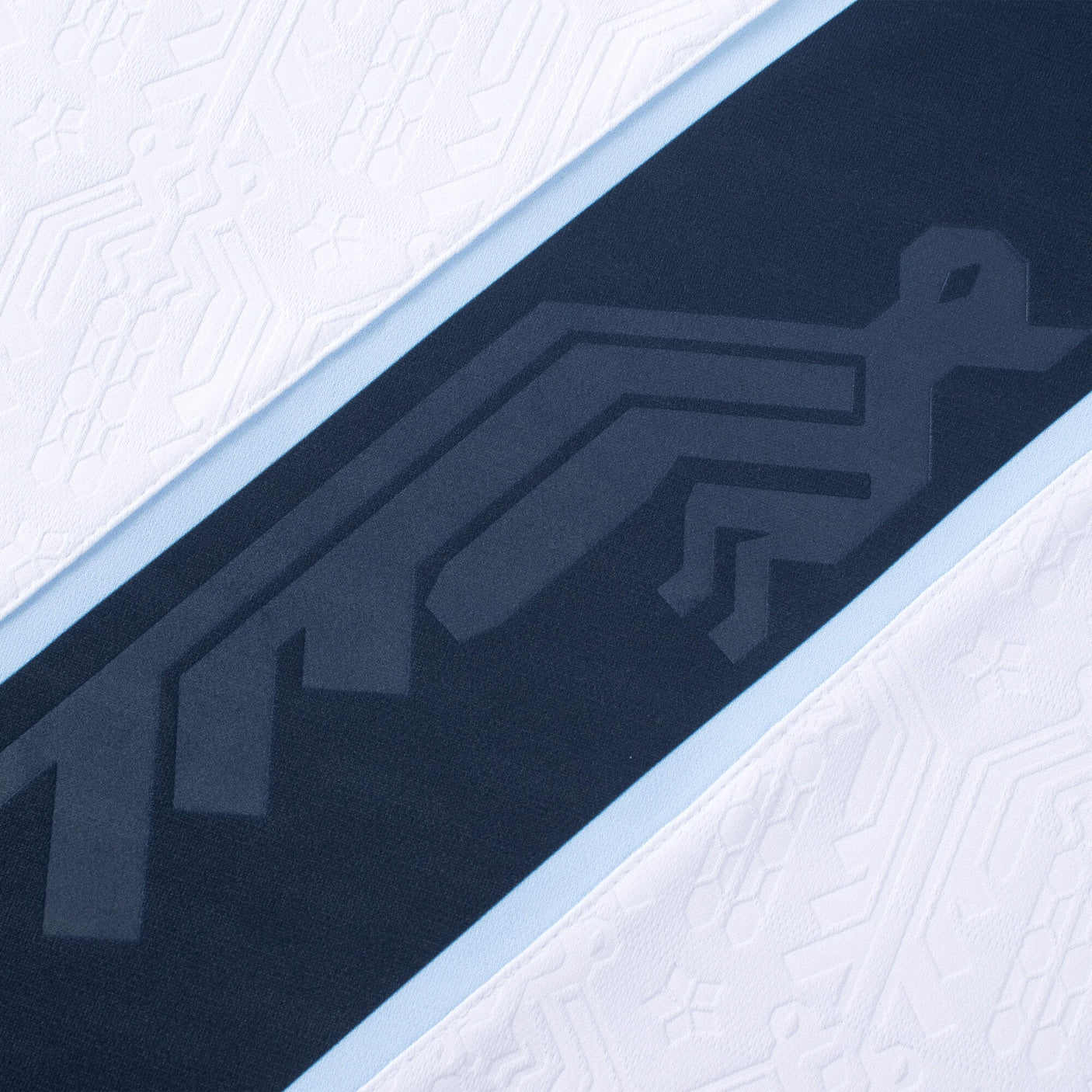 Umbro Men's Guatemala 2025/26 Home Jersey White Quetzal Detail