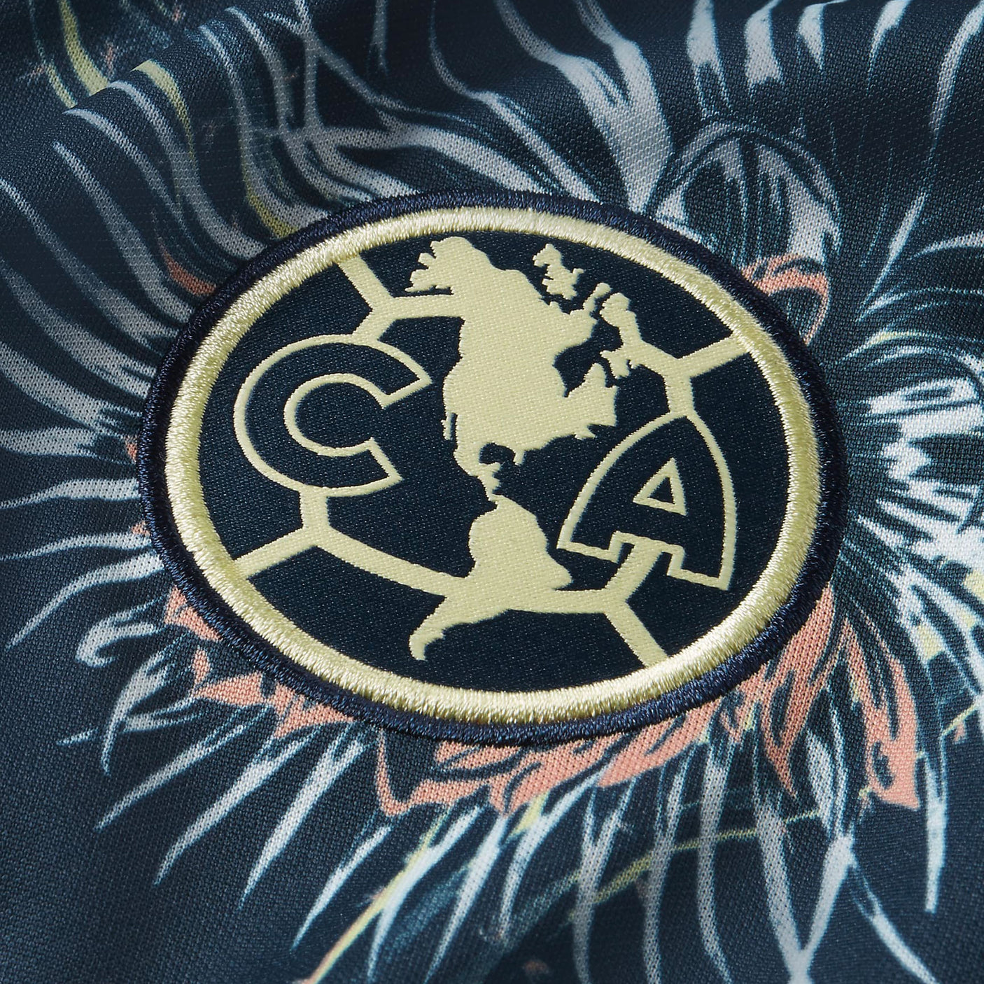 Nike Men's Club America 2021/22 Pre-Match Jersey Armory Navy/Lemon Chiffon Crest