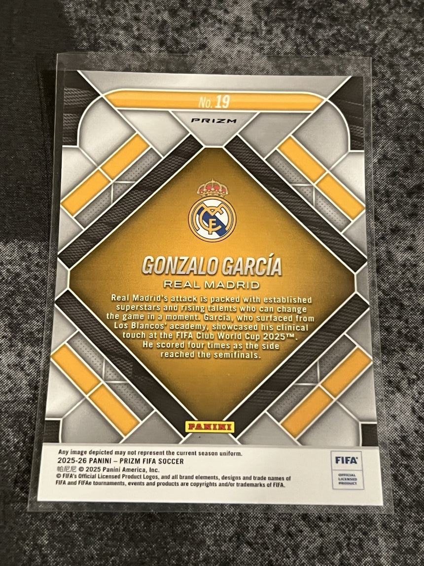 2025-26 Panini Prizm FIFA Gonzalo García EMERGENT Silver Mosaic Real Madrid