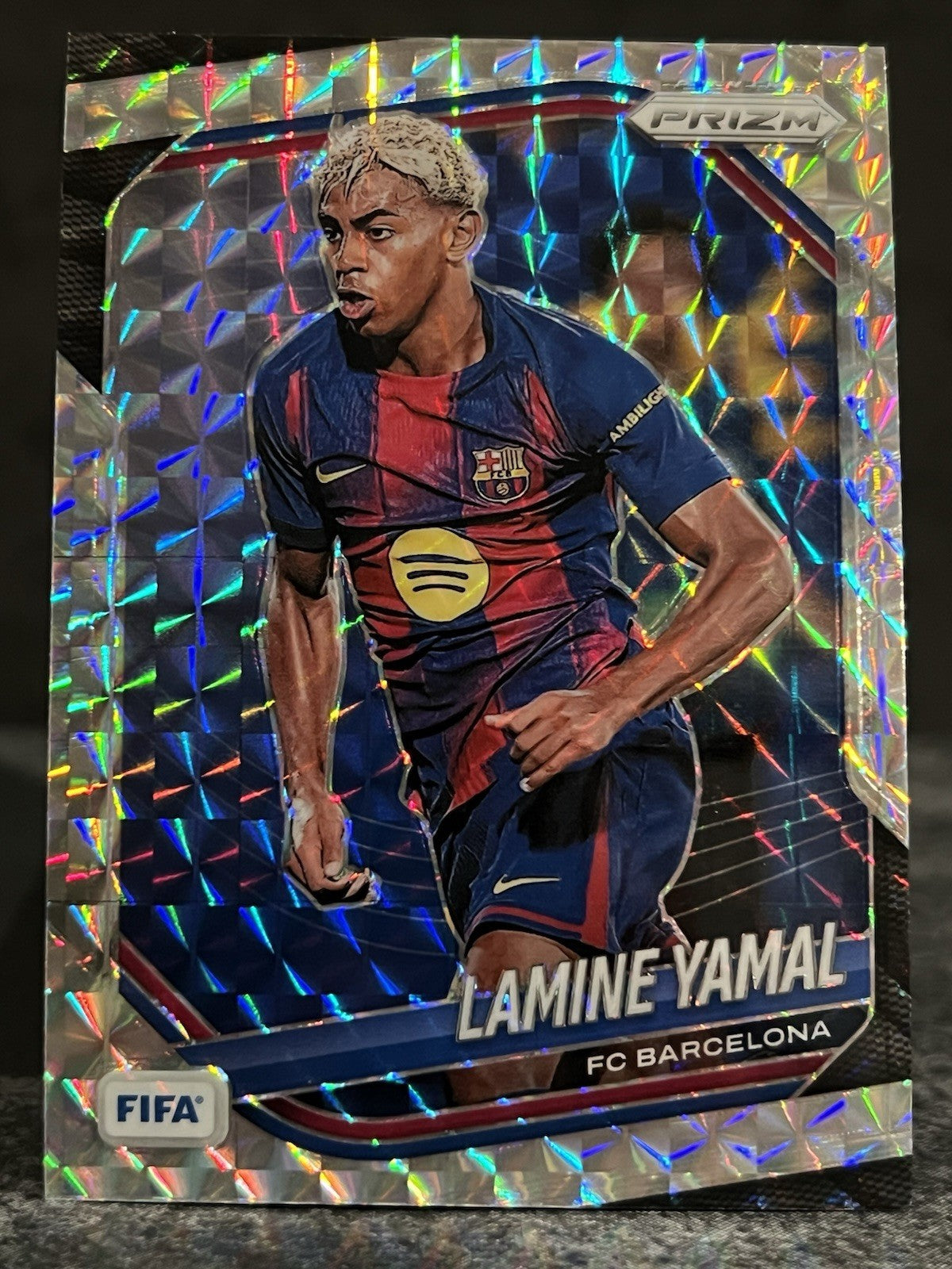 2025-26 Panini Prizm FIFA Soccer Silver Mosaic Prizm Lamine Yamal