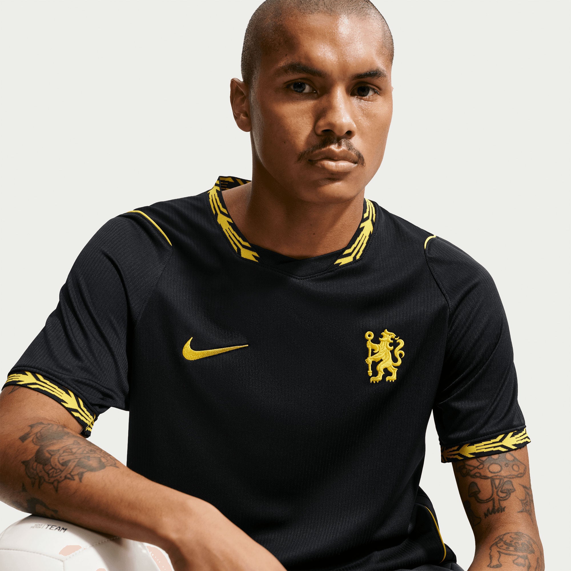 Nike Chelsea Men's Away Stadium 2026/27 Jersey Black/Midwest Gold
