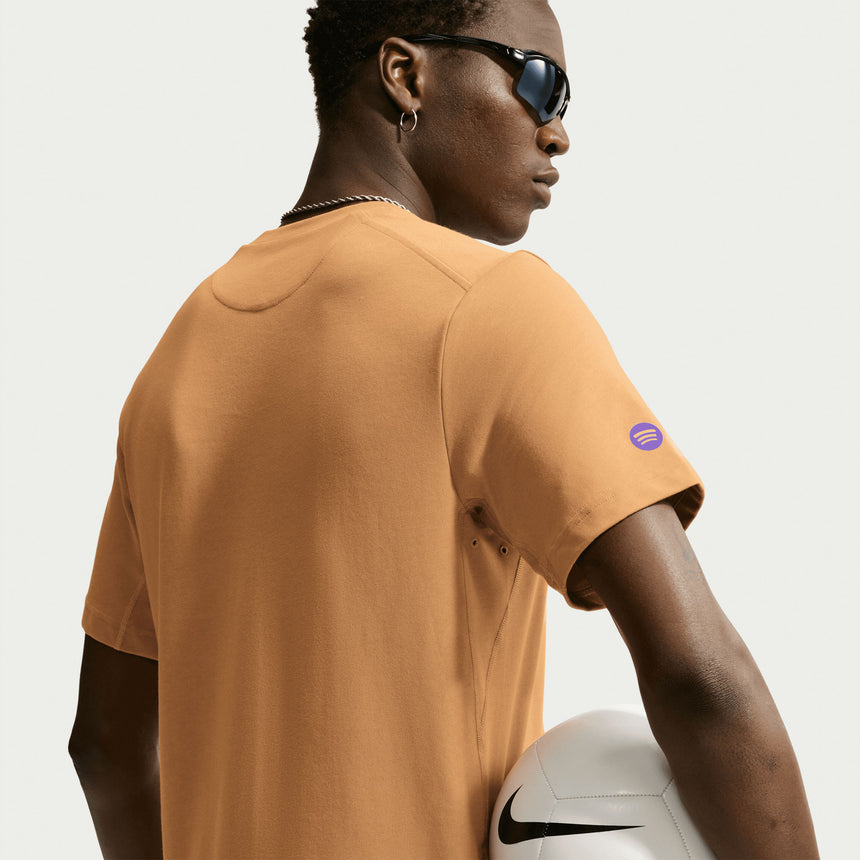 Nike FC Barcelona Men's Away Kobe Primary 2026/27 Tee Gold/Purple Sleeve