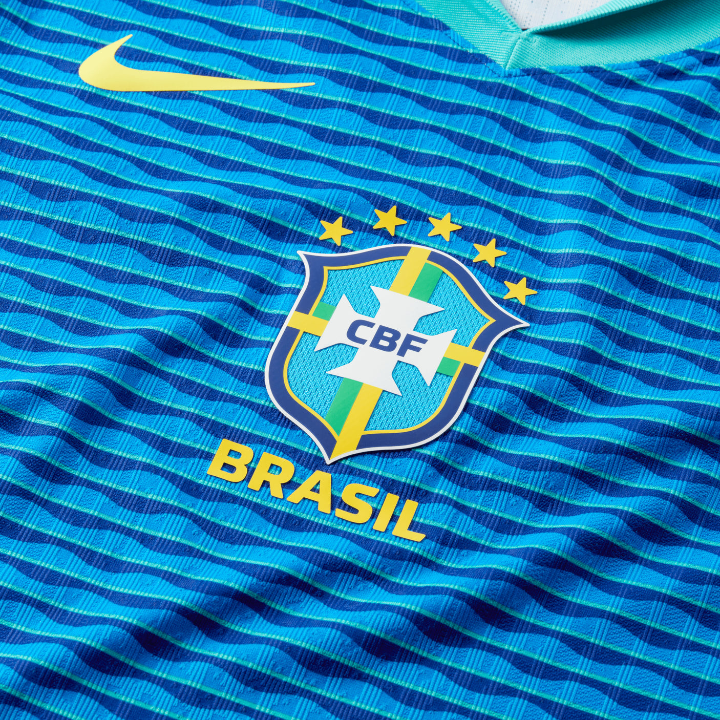 Nike Men's Brazil 2024/25 Authentic Away Jersey Soar/LT Retro/Yellow Crest