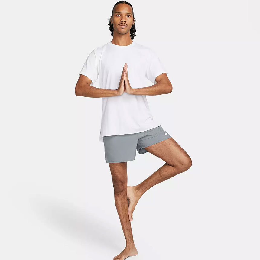 Nike Men's Challenger Dri-Fit 5" Brief-Lined Running Shorts Grey/White Model