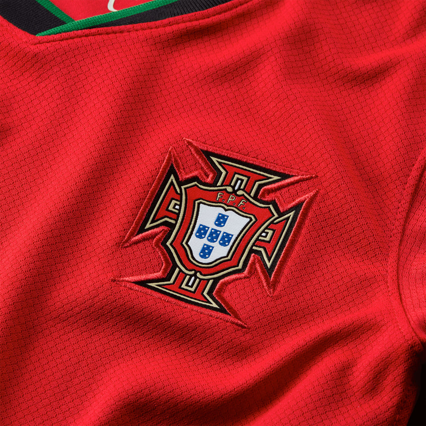 Nike Women's Portugal 2024/25 Home Jersey Red/Green Crest