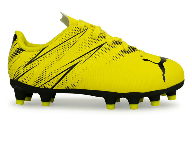 Black and yellow sales puma soccer shoes
