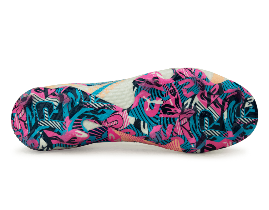 PUMA Men's Future 7 Ultimate Volume Up FG/AG White/Luminous Blue Sole