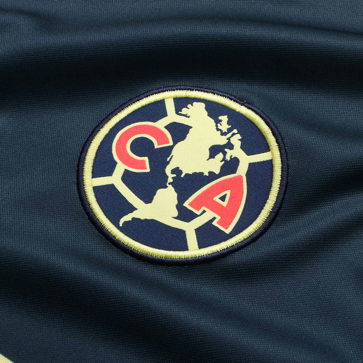 Nike Men's Club America 2021/22 Away Jersey Armory Navy/Lemon Chiffon Crest