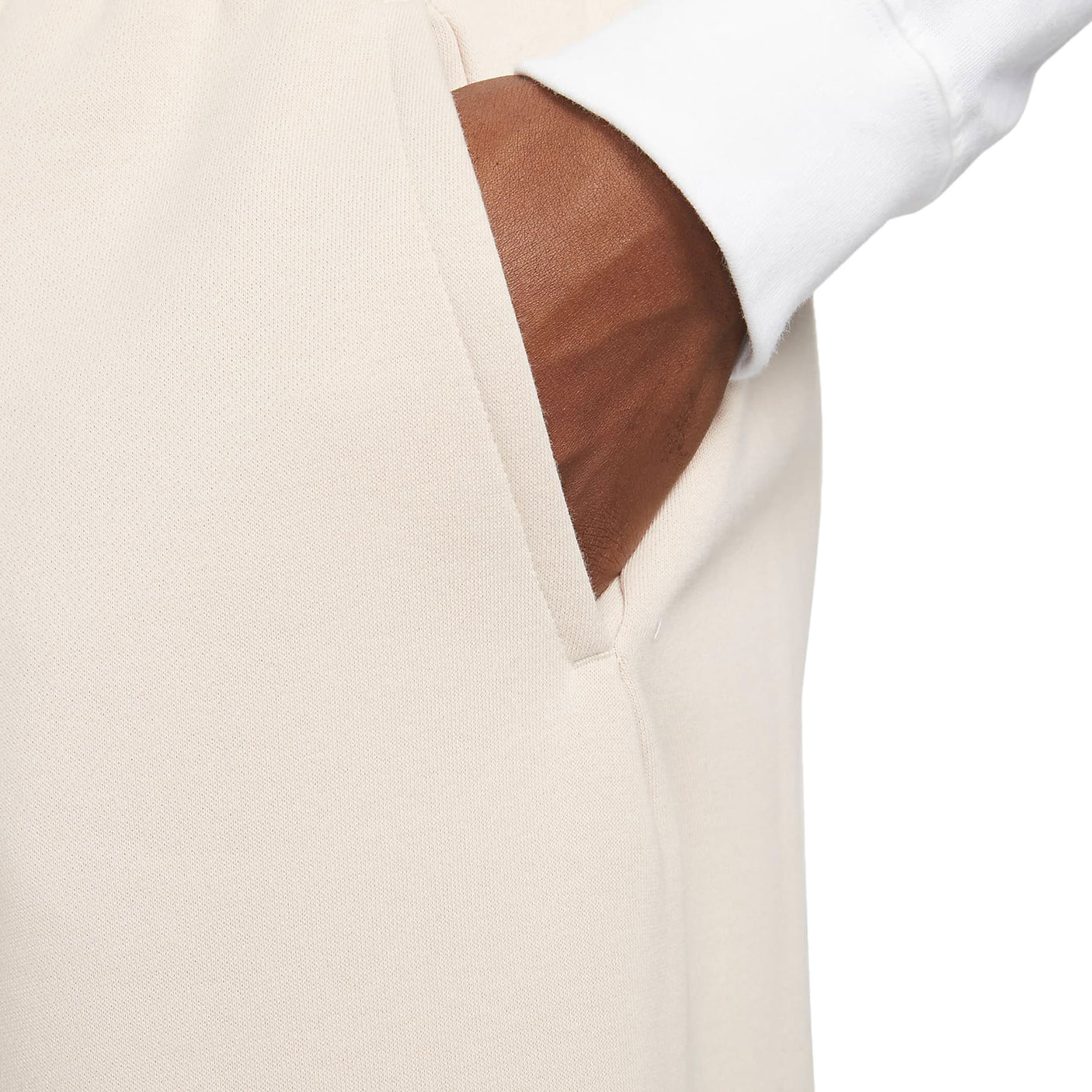 Nike Men's Club America 2021/22 Fleece Shorts Desert Sand/White Pocket