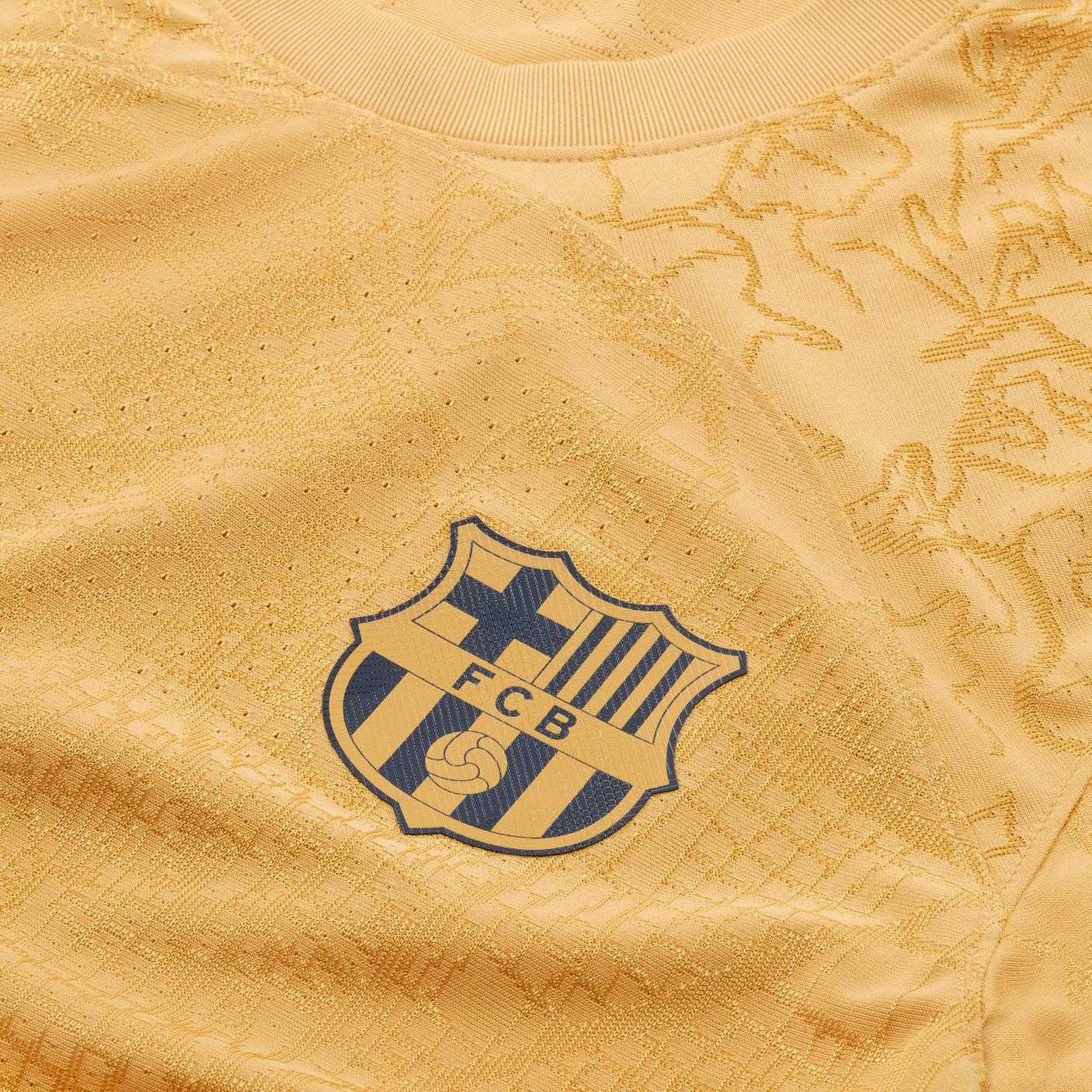 Nike Men's FC Barcelona 2022/23 Authentic Away Jersey Club Gold/Obsidian Barcelona Logo